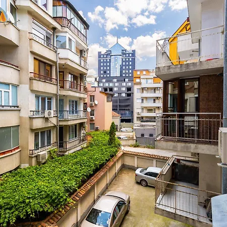 Two Stylish 1bd With Desk In Karshiaka By Flat Manager Plovdiv