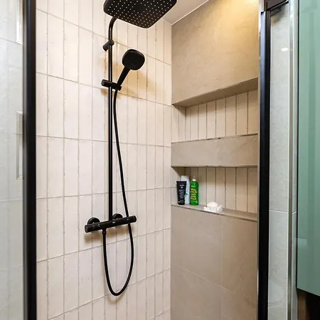 Two Stylish 1bd With Desk In Karshiaka By Flat Manager Apartment