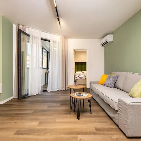 Two Stylish 1bd With Desk In Karshiaka By Flat Manager Apartment *