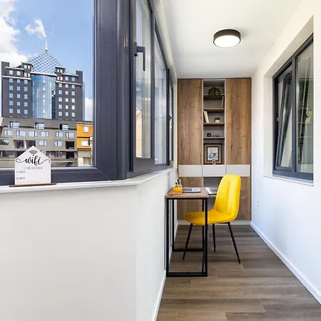 Two Stylish 1bd With Desk In Karshiaka By Flat Manager Apartment